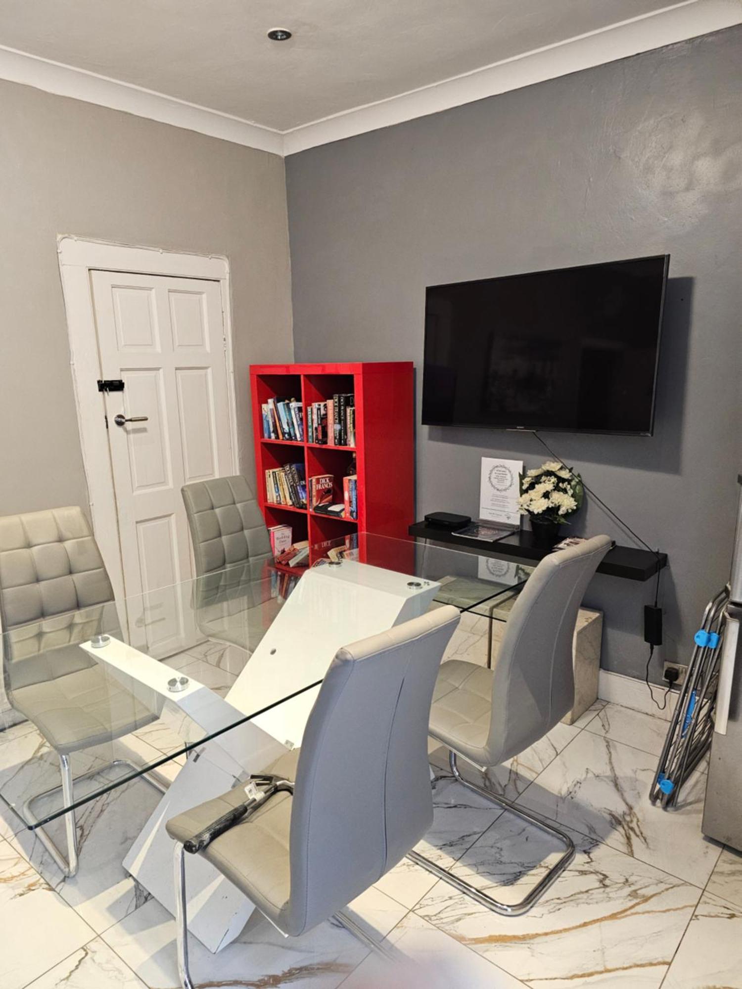 Umbrella Properties London Excel Bagian luar foto