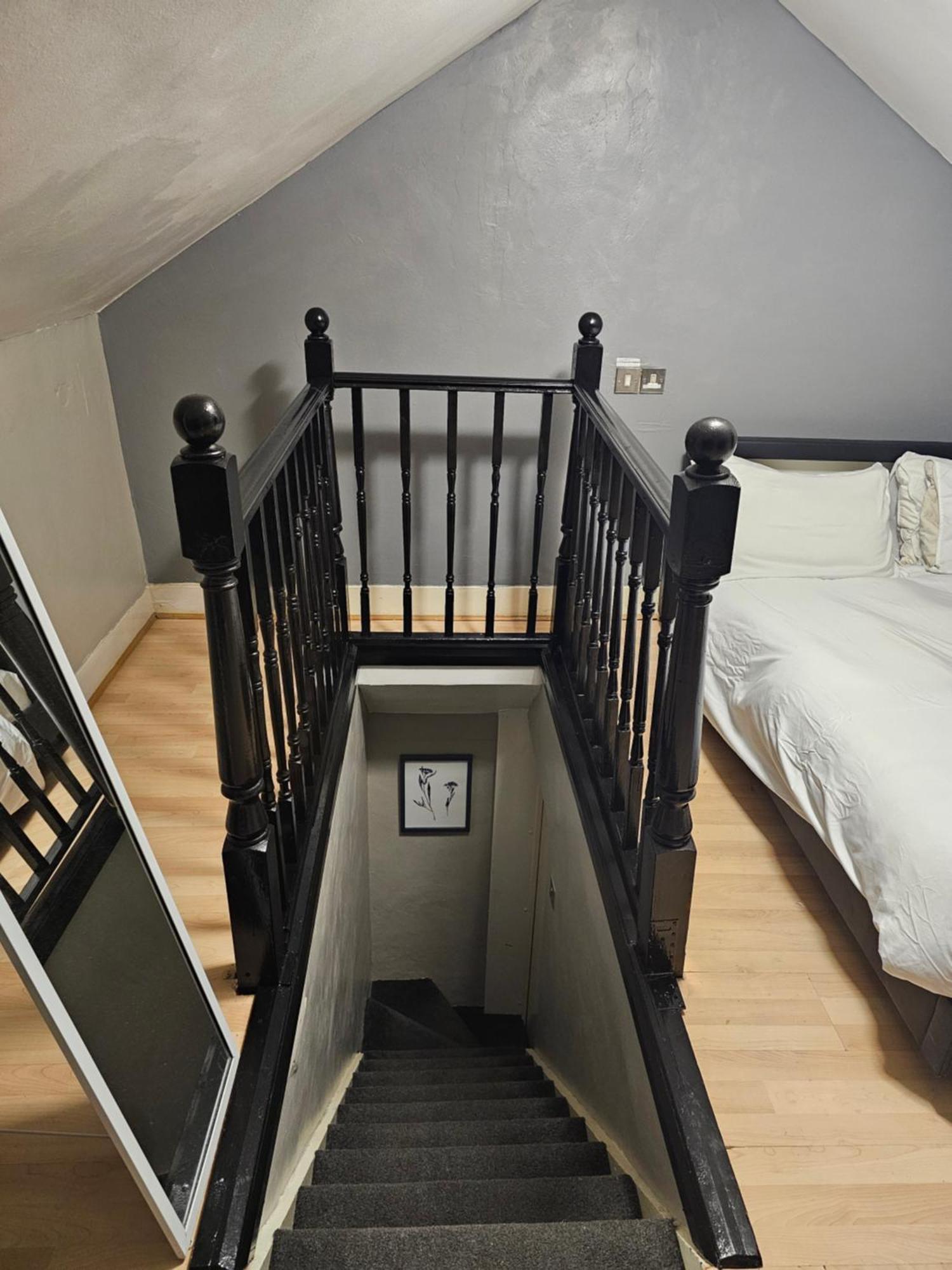 Umbrella Properties London Excel Bagian luar foto